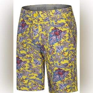 NWOT- Hreski- Yellow Paisley Golf shorts-‎ 40